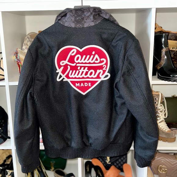 This is a deep grey reversible, monogrammed Louis Vuitton jacket only worn twice - Picture 2 of 6